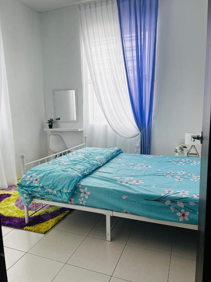 Villa Pool Kepala Batas Kampong Hilir  Exteriér fotografie
